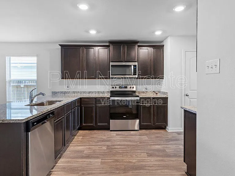 11737 Davalos Ln — Photo 5