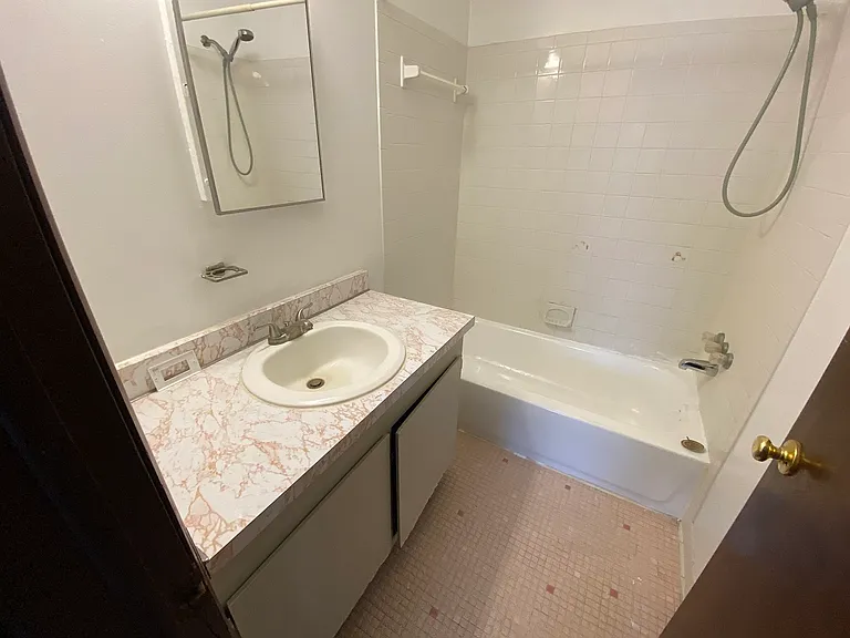 12640 Grand River Rd #11-A — Photo 5