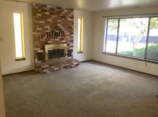 1761 Jasper Ave, Sutherlin, OR 97479