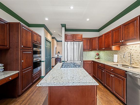 4th image of 124 Woodland Dr