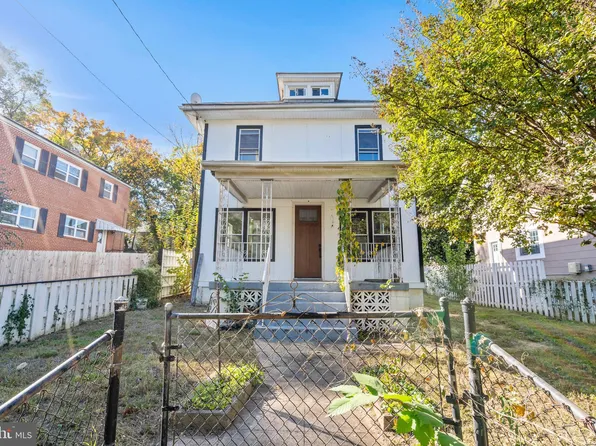 6210 8th St NW, Washington, DC 20011