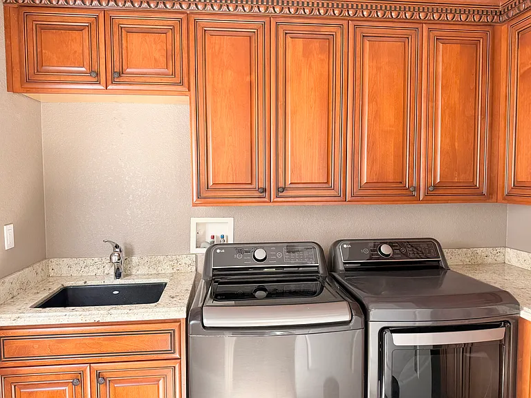 3474 Castle Creek Ct — Photo 14
