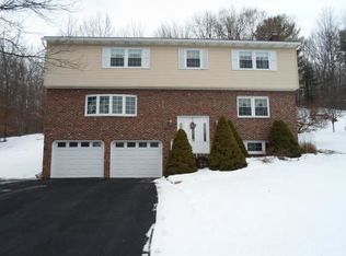 1417 Campus Dr, Vestal, NY 13850