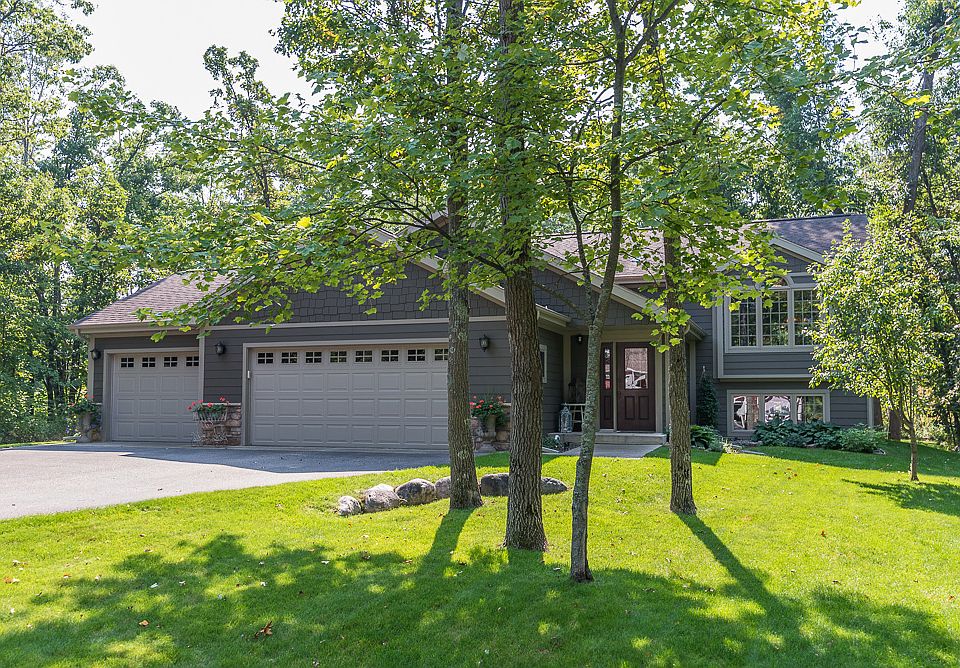 1st image of 11899 Maplewood Dr