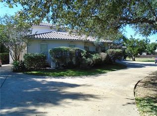 7 Gentlebrook Bnd APT B, The Hills, TX 78738