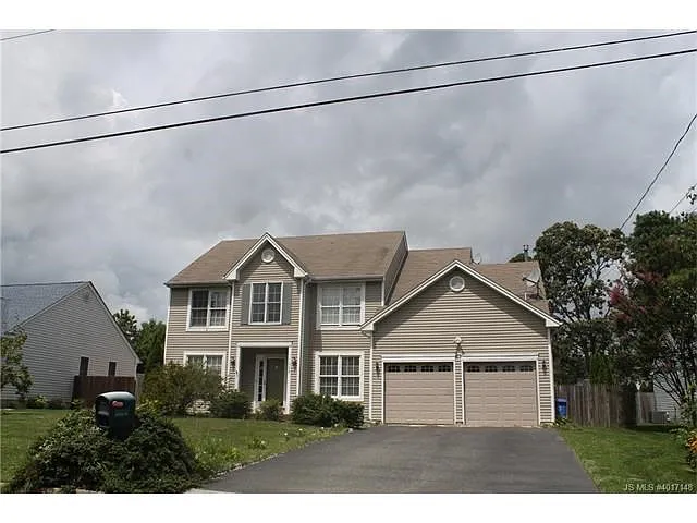 998 Treasure Ave photo 1