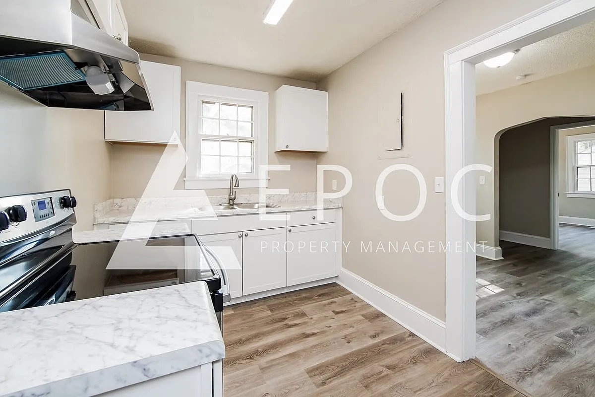 243 S Windsor Dr — Photo 4