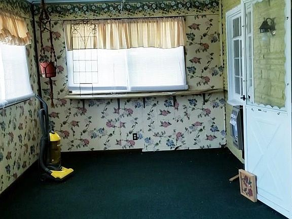 2nd image of 737 Lynn St