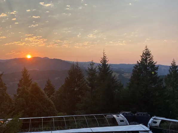 659 Old Briceland Rd, Garberville, CA 95542