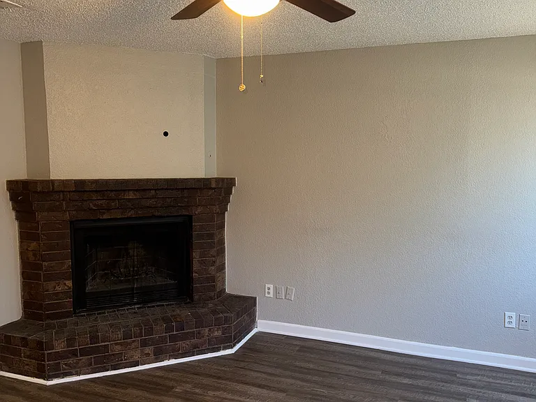 3017 W Sycamore Cir #3017 — Photo 2
