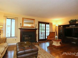 232 Treetop Cir, Nanuet, NY 10954