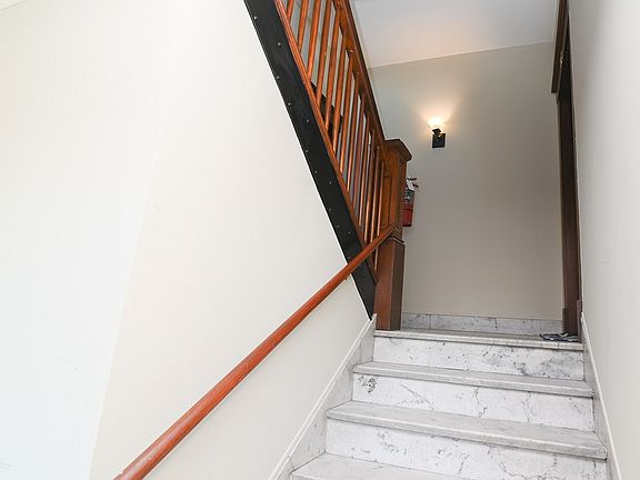 3rd image of 315 Washington St APT 301