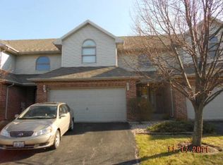 2204 Gladiola Ln, Crest Hill, IL 60403