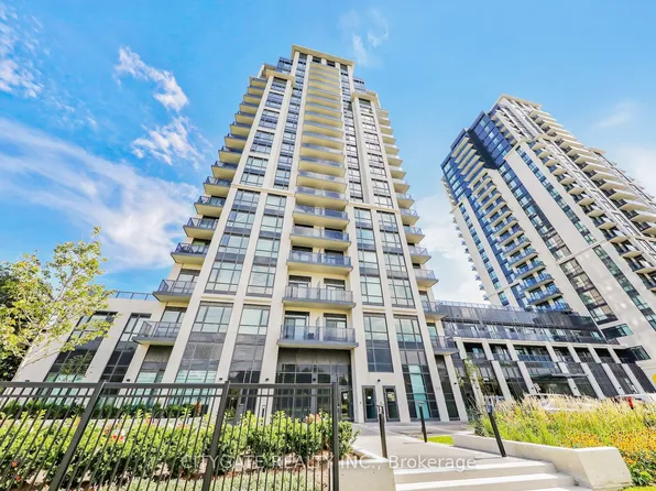 202 Burnhamthorpe Rd E, Mississauga, ON
