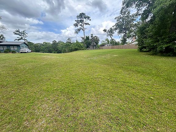 3rd image of 29163 Saint Marys Cir