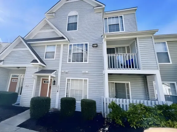 1036 Pebblewood Dr, Virginia Beach, VA 23464