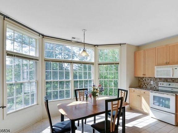 2nd image of 117 Crown Ct