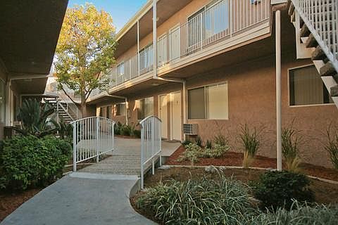 3rd image of 16616 Woodruff Ave APT 11