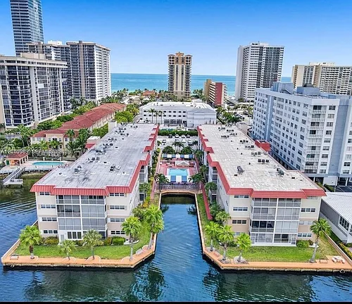 2097 S Ocean Dr #305 Photo 1
