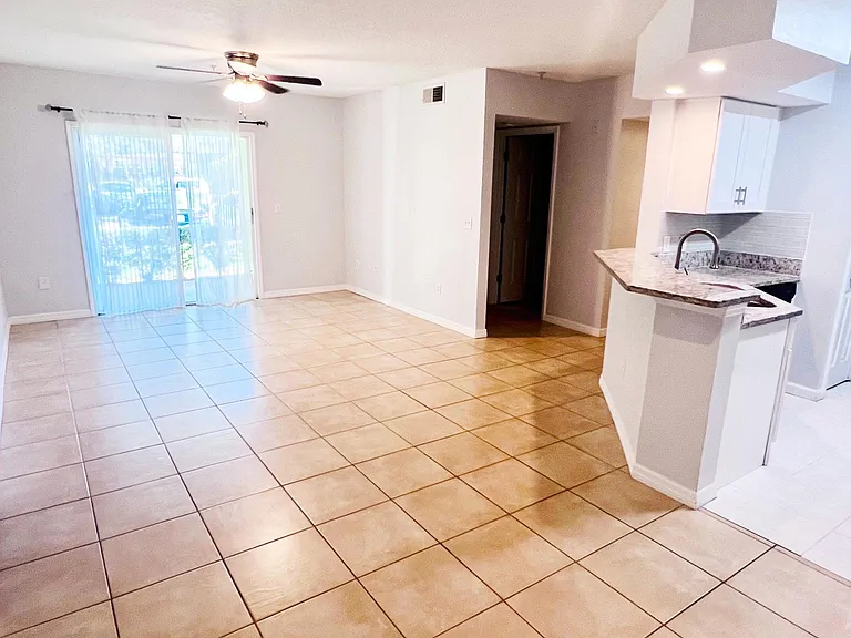 713 Crest Pines Dr #217 — Photo 3