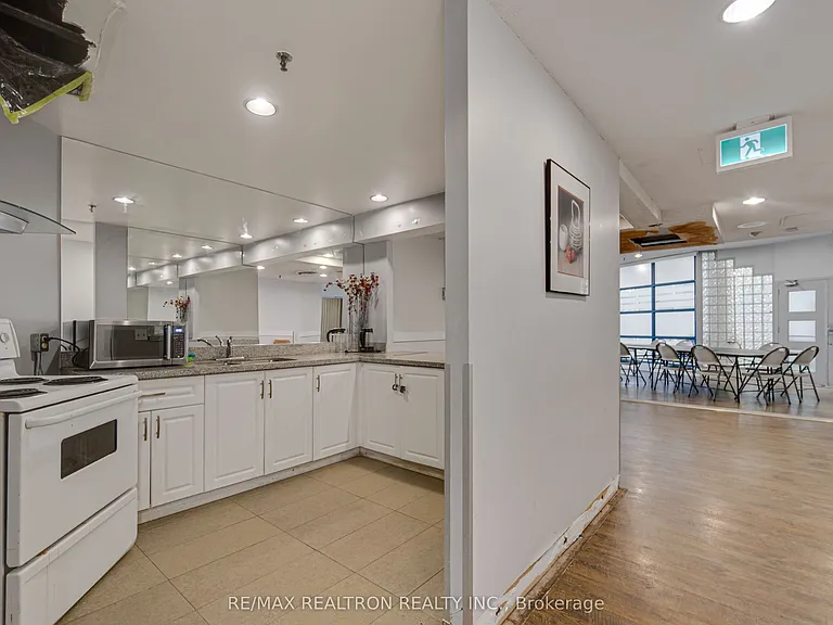 25 Trailwood Dr #2403 — Photo 23