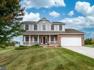 2034 Storms Store Rd, New Oxford, PA 17350