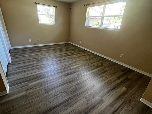 5th image of 1298 Vanderbilt Dr