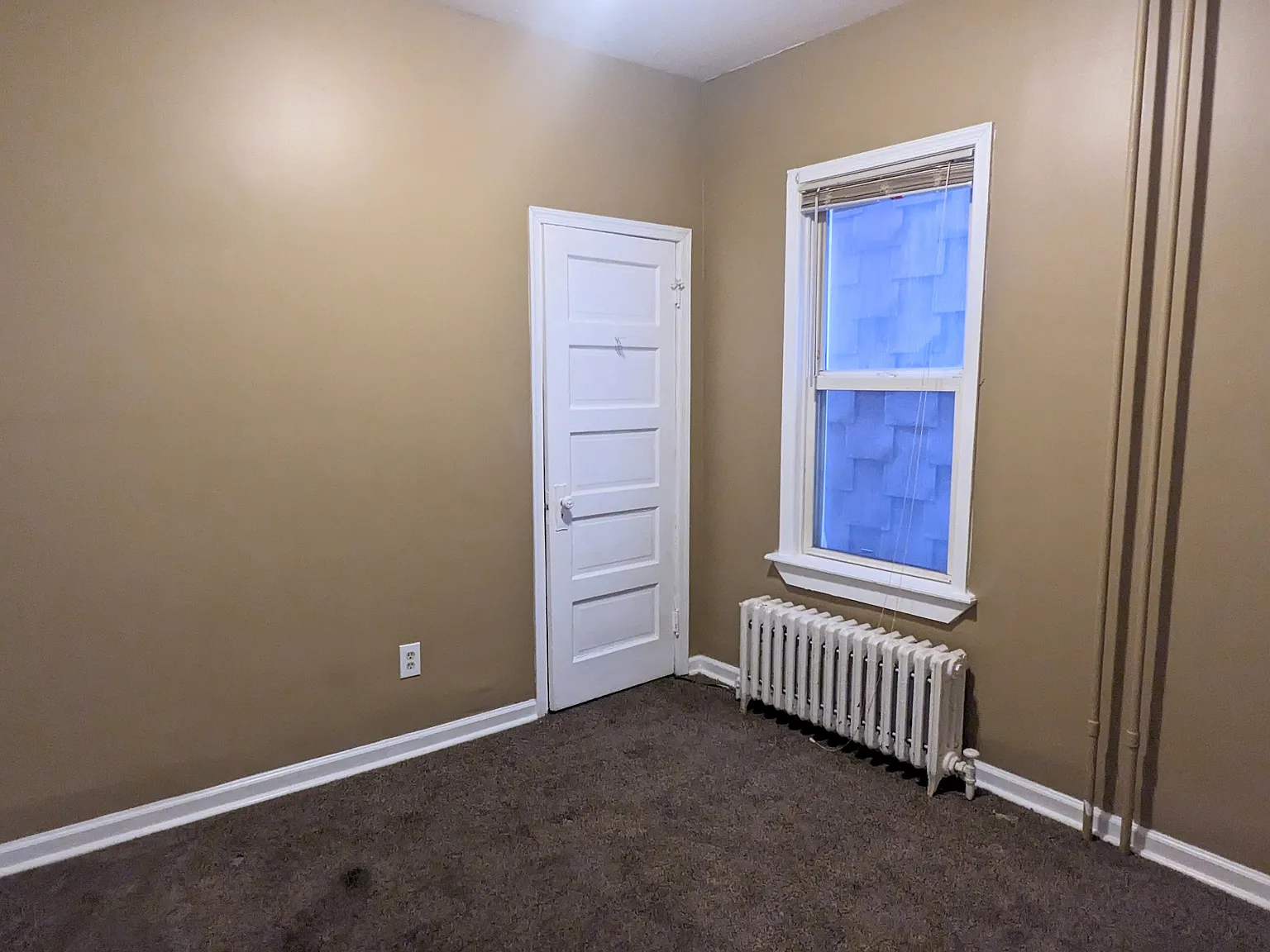 395 Livingston Ave — Photo 3