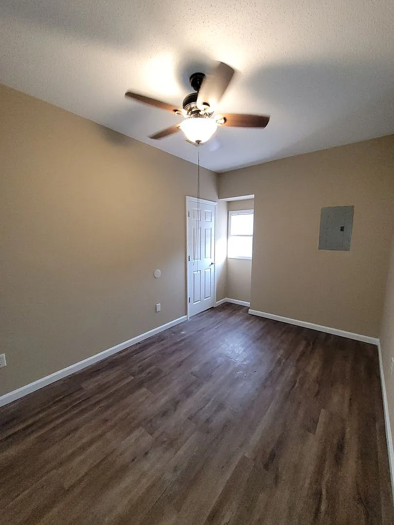 70 Hwy 98 East 1 — Photo 4