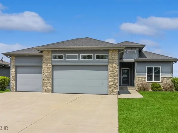 16859 Airline Dr, Clive, IA 50325