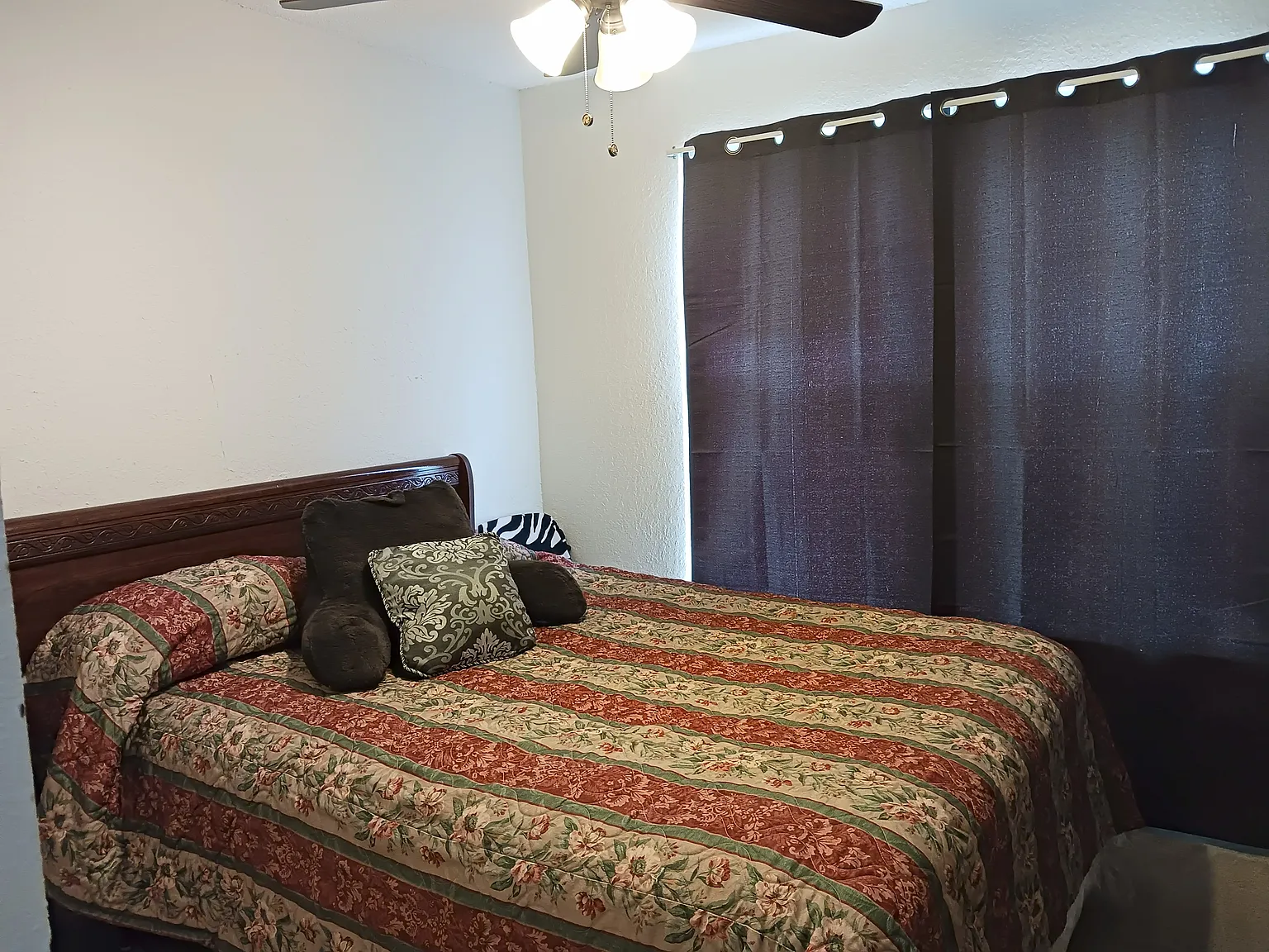 3 bed, 1992 sqft, $800 — Photo 1