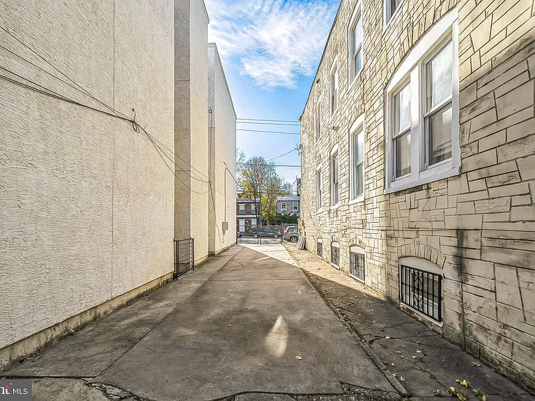 3817 Haverford Ave — Photo 33