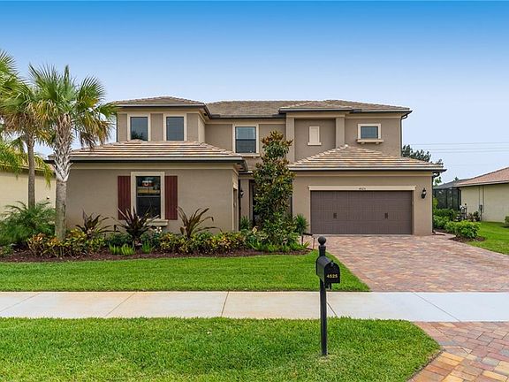 2nd image of 4525 SW Gossamer Cir