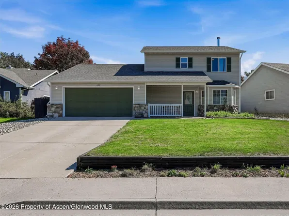 323 Ponderosa Cir, Parachute, CO 81635