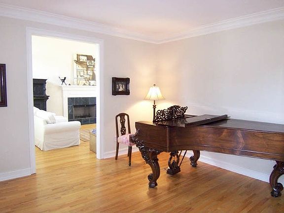 5th image of 4388 Wickershire Way
