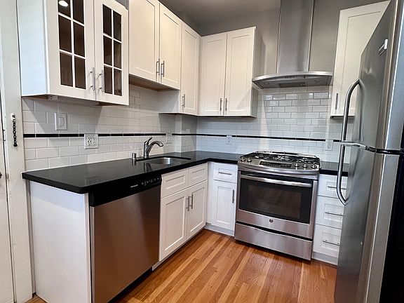 5th image of 1231 Grove St APT 6