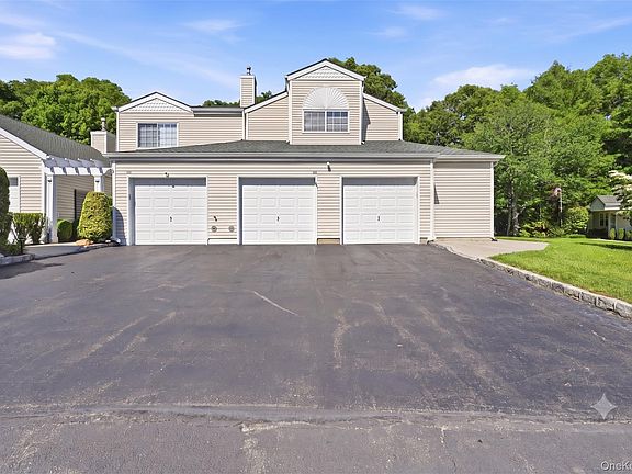 3rd image of 129 Farm House Court #129