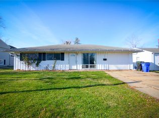 2003 S 32nd St, Decatur, IL 62521