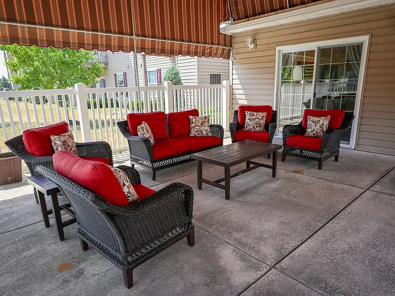 2730 N Forest Rd — Photo 10