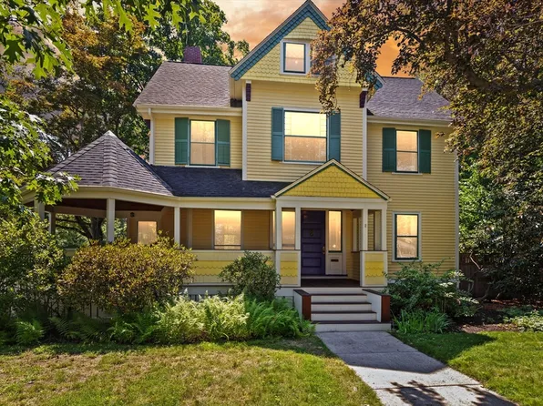 2 Lagrange St, Winchester, MA 01890