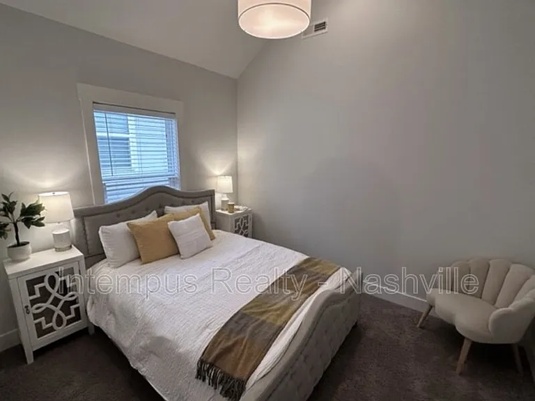 928 Southside Pl — Photo 19