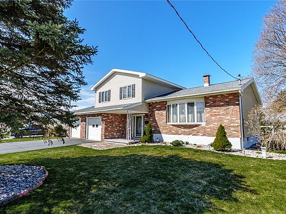 3rd image of 421 Buchanan Rd