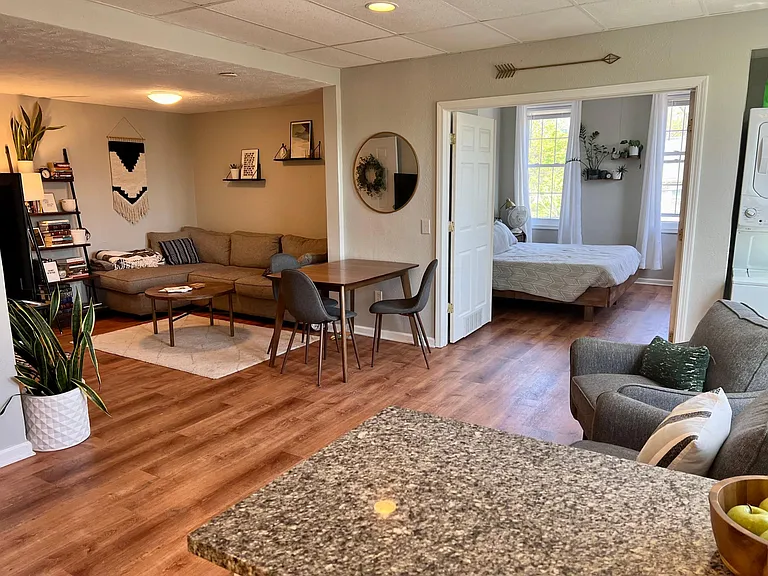 257 Straight Ave NW #3 — Photo 1