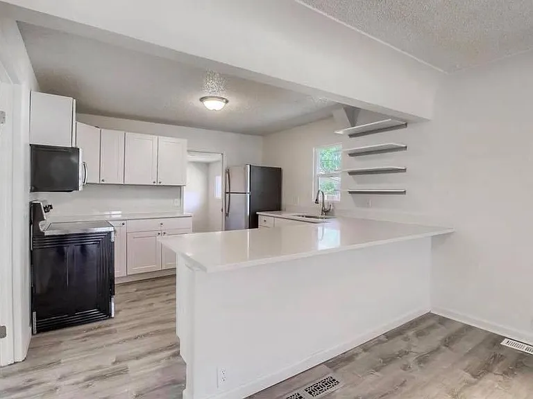 5321 Independence St #A — Photo 2