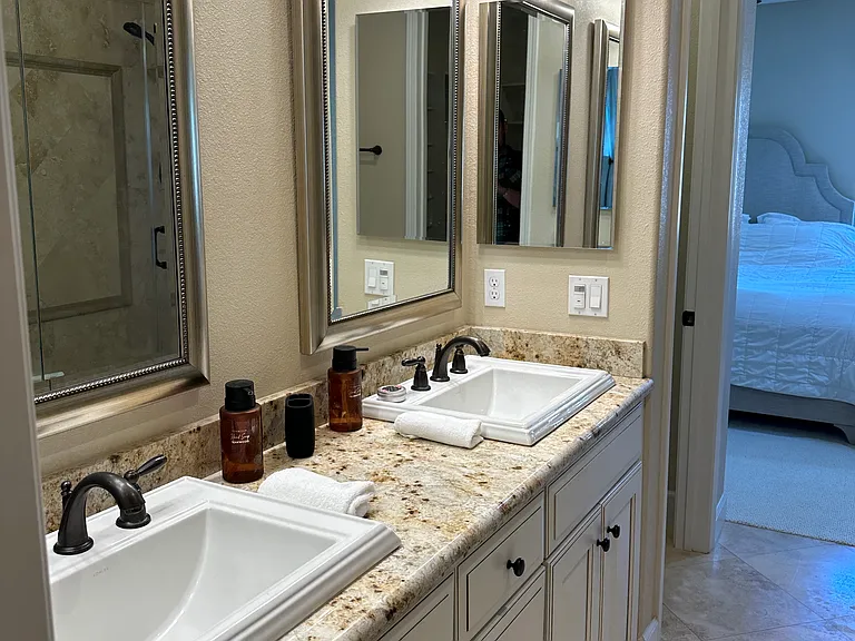 496 Rialto Pl — Photo 6
