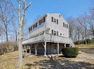 41 Hyannis Rd, Plymouth, MA 02360