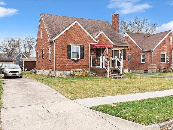 3rd image of 916 Warrington Pl