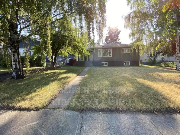 11 Creston Cres NW #Basement, Calgary, AB T2M 4J9