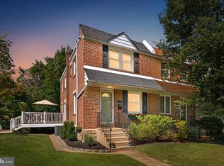 512 Overlook Rd, Philadelphia, PA 19128