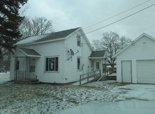 207 S Chippewa St, Shepherd, MI 48883